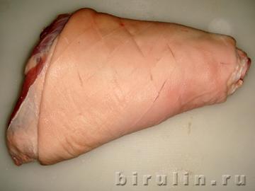 Запеченная свиная рулька. Фото 1