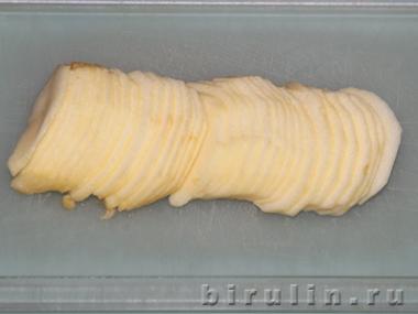 Яблочный пирог из слоеного теста. Фото 3.