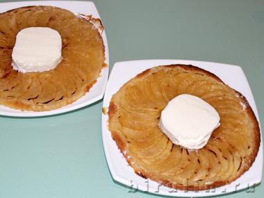 Яблочный пирог из слоеного теста. Фото 11.