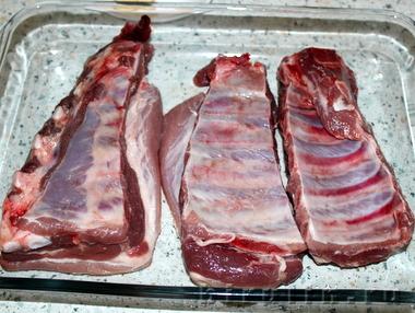 Запеченные в духовке свиные ребра с цитрусовым соусом. Фото 2